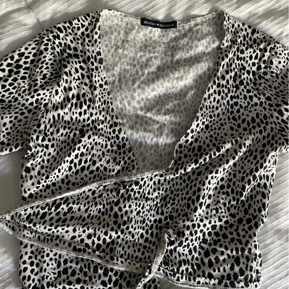 Brandy Melville wrap top